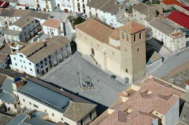 foto aerea de la plaza de banamaurel en granada