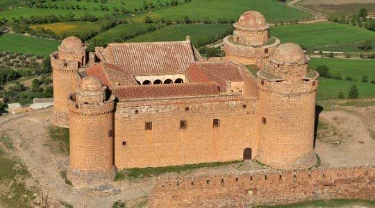 foto aerea del castillo de la calahorra en granada