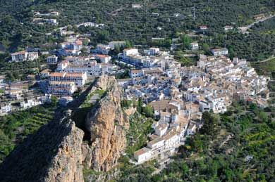 foto aerea del pueblo de castril en granada